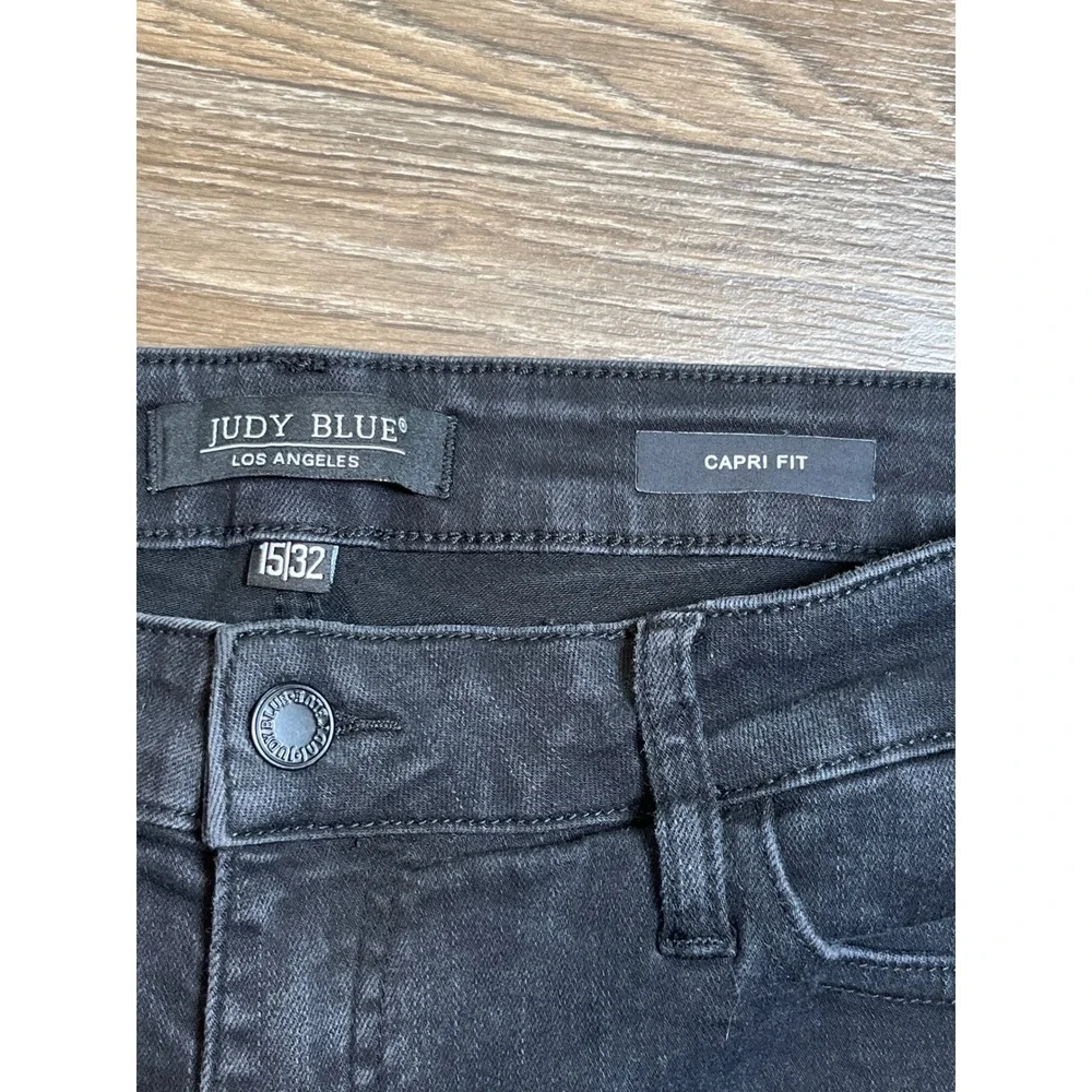 Judy Blue Capri Fit Black Denim Jeans Stretch Cropped Pants Minimalist Sz 15/32